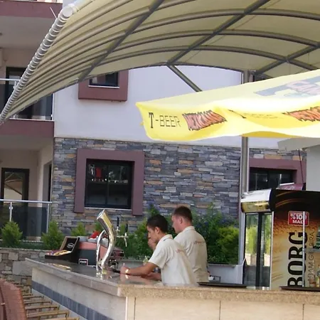 Whispering Sands Self Catering كوشاداسيه